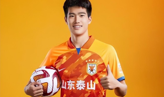 开云体育中国官网-于根伟胆子真大！已提前提拔08后新星进津门虎一线队，值得期待