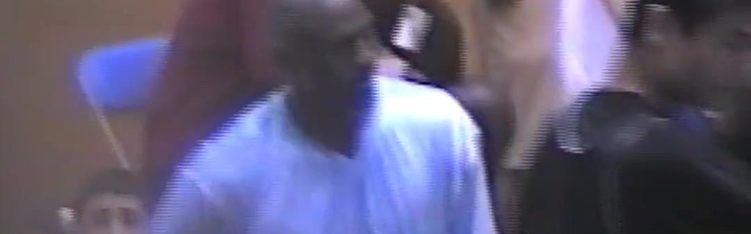 开云体育官网-珍贵影像！姚明17岁时参加乔丹飞行学院训练营 多次高质量护筐